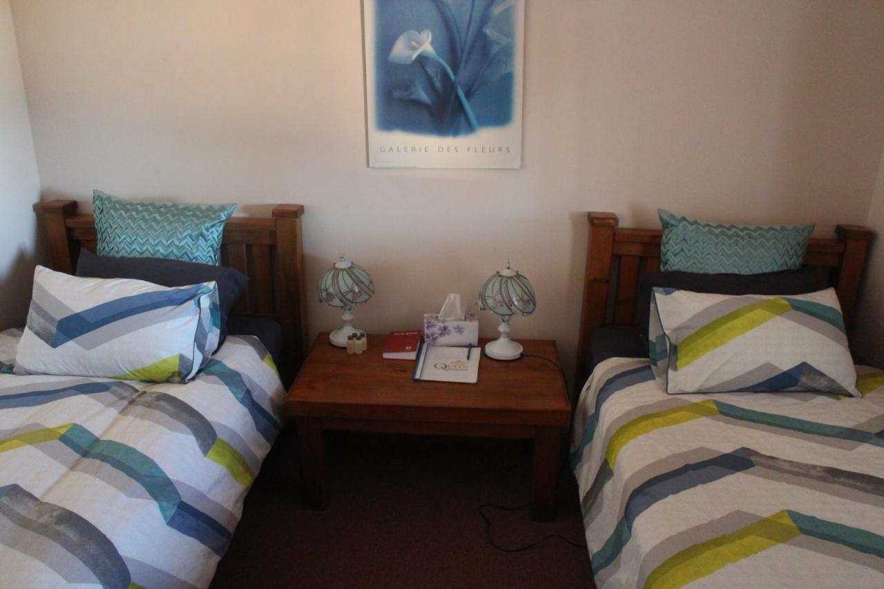 Queen Of The Murchison Guest House & Cafe Cue Exteriör bild